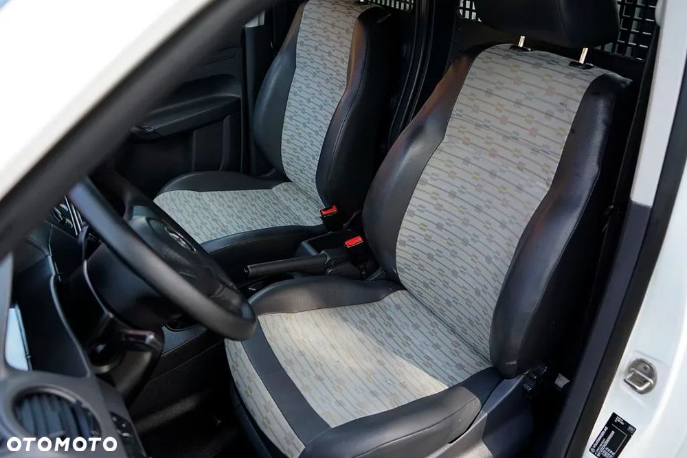 Volkswagen Caddy - 17