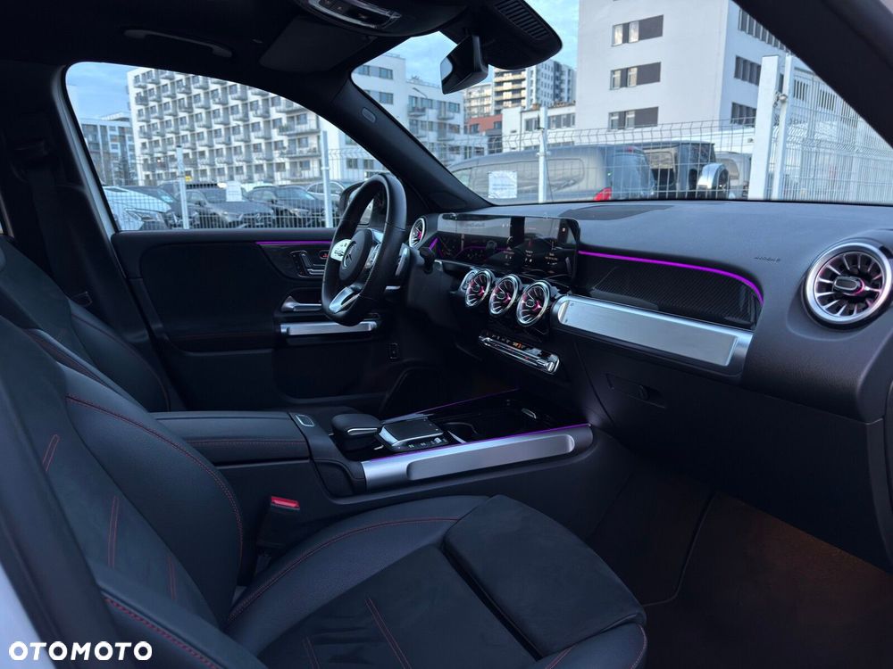 Mercedes-Benz GLB - 18