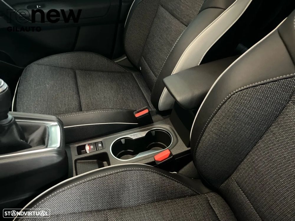 Renault Captur 1.0 TCe Techno Bi-Fuel - 14