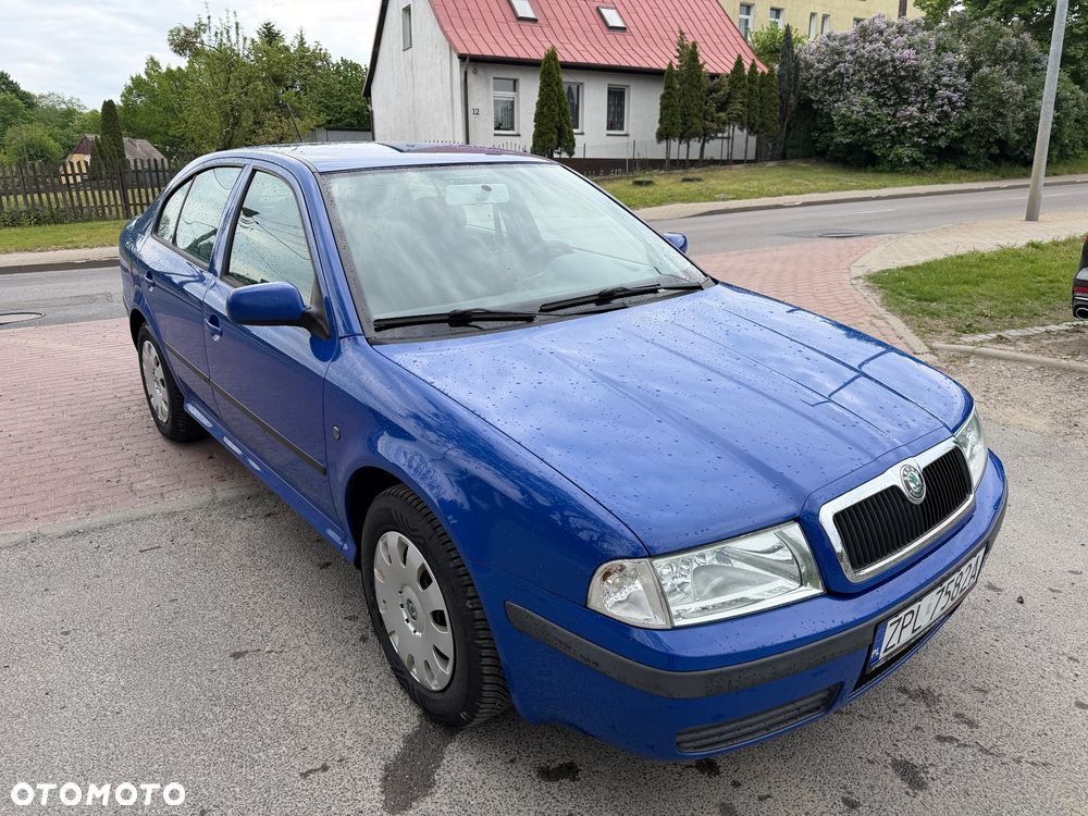 Skoda Octavia 1.6 Tour - 8
