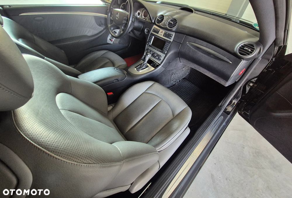 Mercedes-Benz CLK 350 Avantgarde - 32