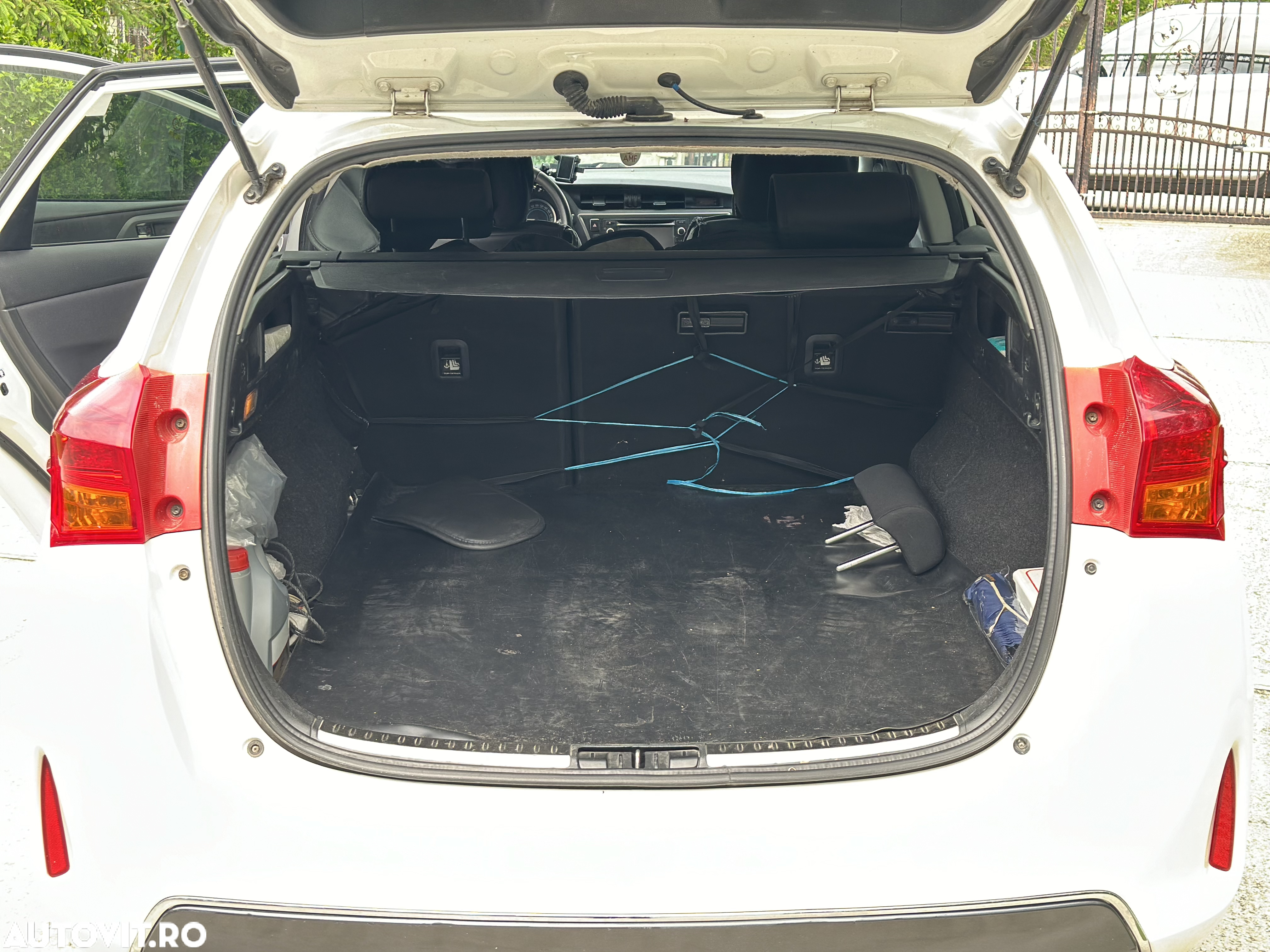 Toyota Auris - 14