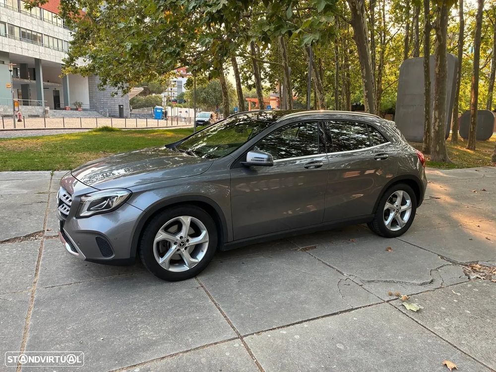 Mercedes-Benz GLA 250 4Matic 7G-DCT Style — fotografia 2