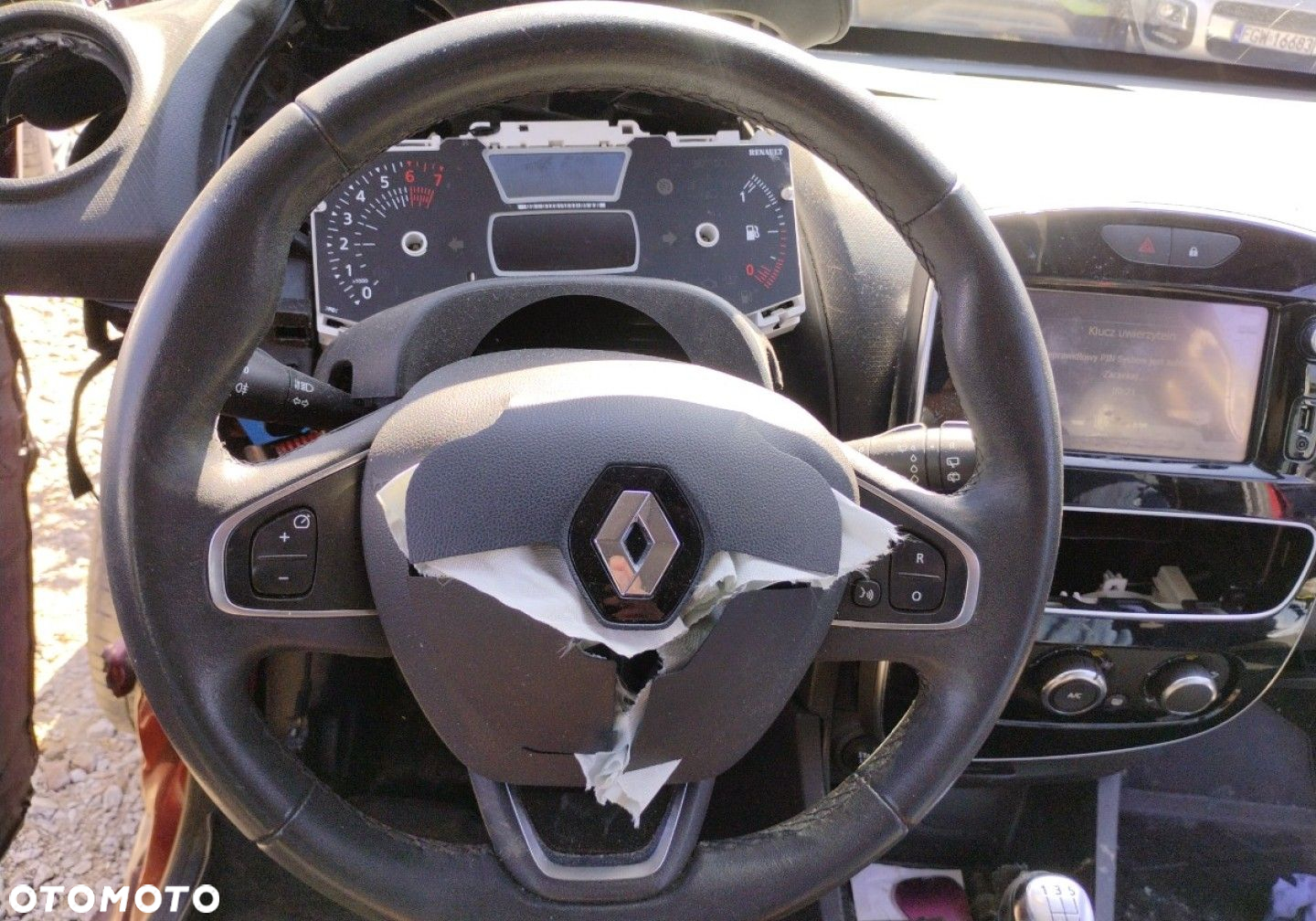Renault Clio - 11