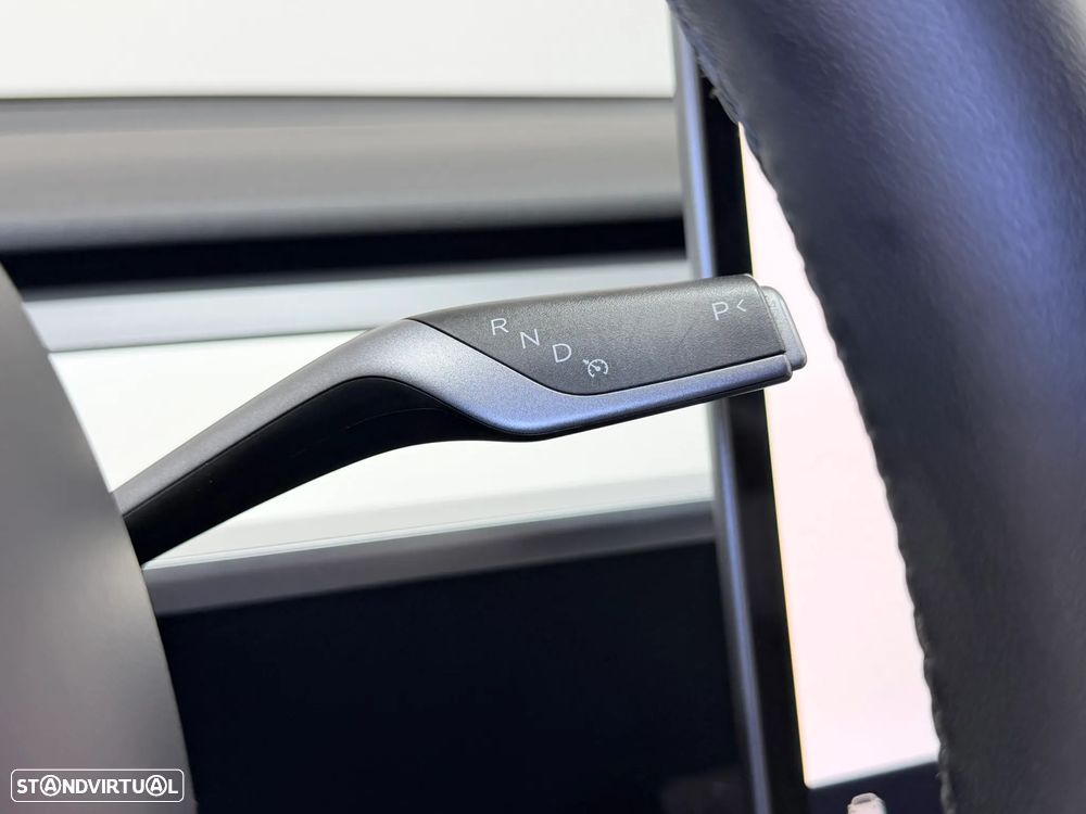 Tesla Model Y Performance Dual Motor AWD - 24