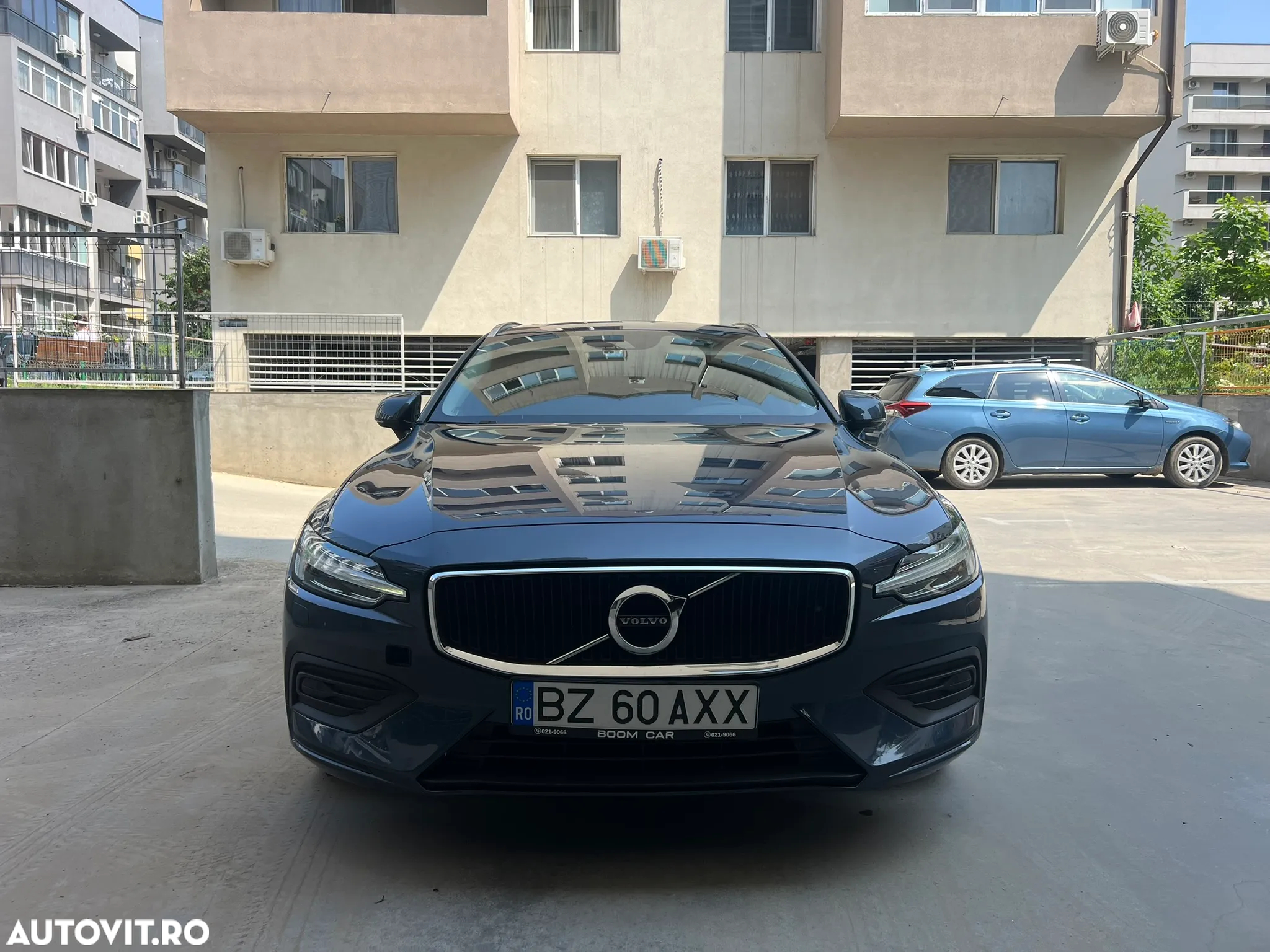 Volvo V60 D4 Momentum Pro - 3
