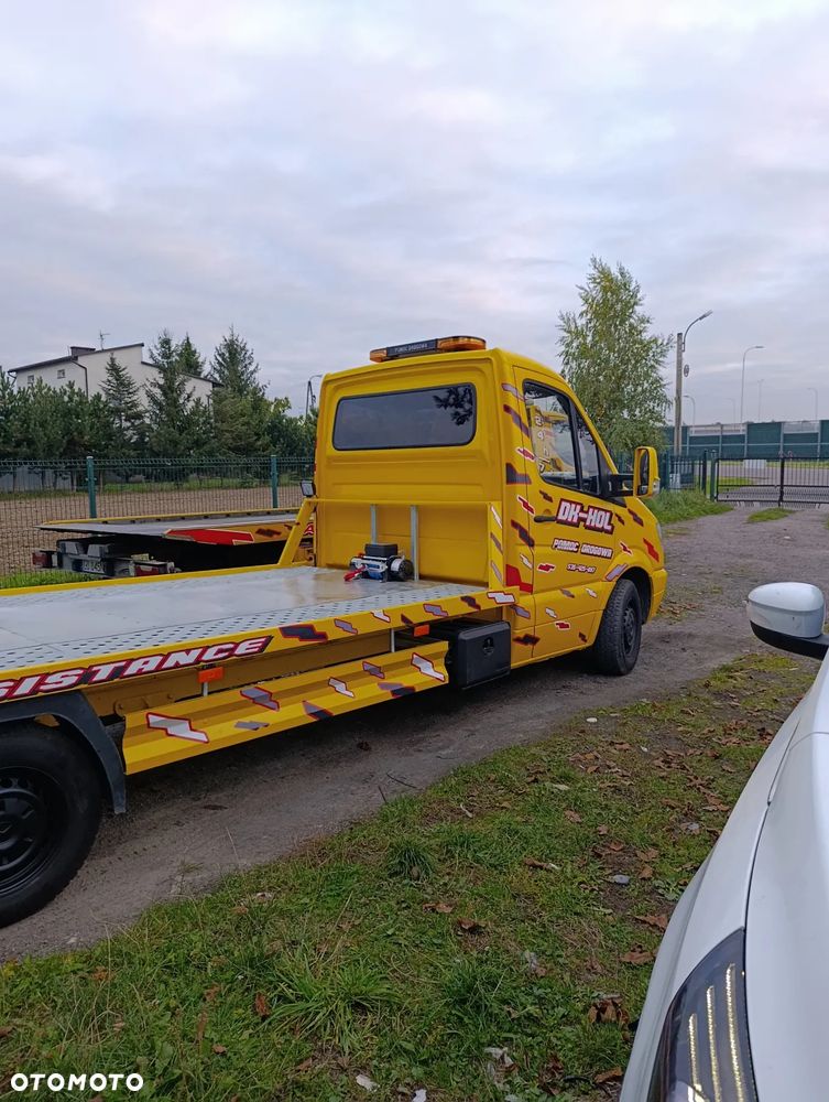 Mercedes-Benz Sprinter - 2