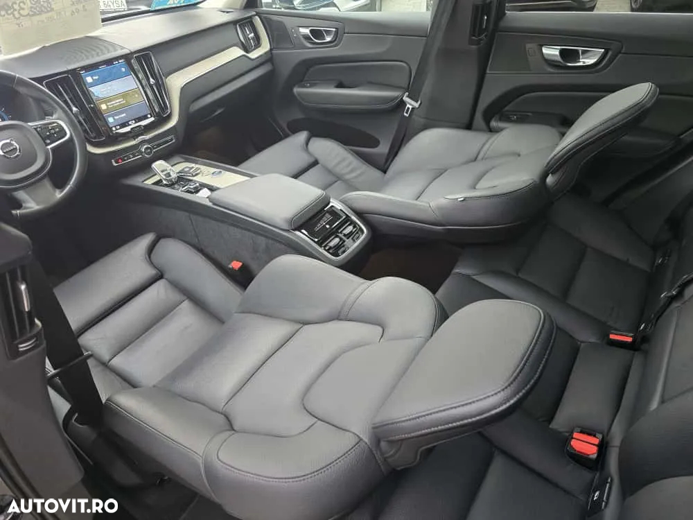 Volvo XC 60 T6 AWD Recharge Geartronic Inscription - 8