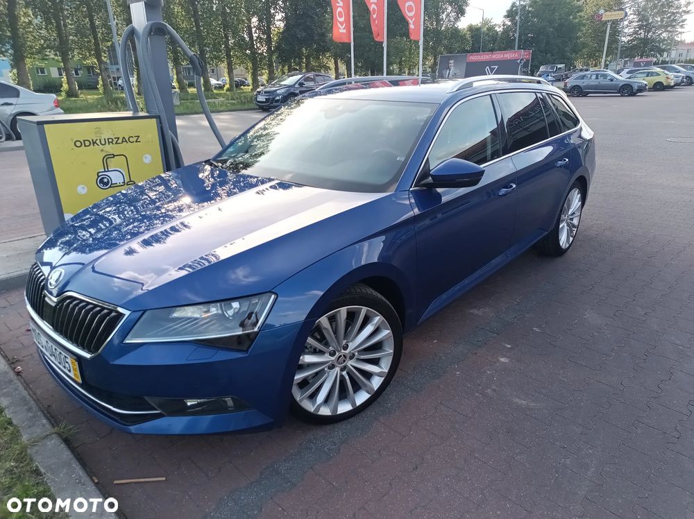 Skoda Superb 2.0 TDI SCR Style DSG - 2