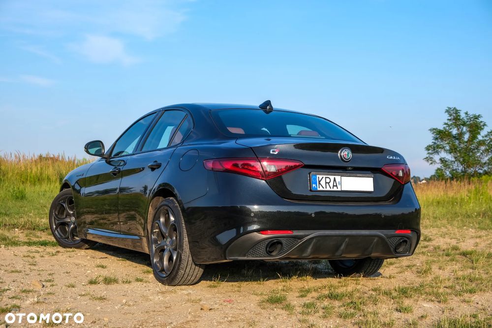 Alfa Romeo Giulia 2.0 Turbo 16V AT8-Q4 Veloce Ti - 6