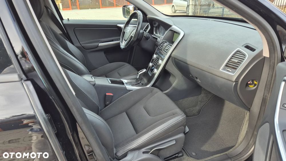 Volvo XC 60 D4 Geartronic Momentum - 21