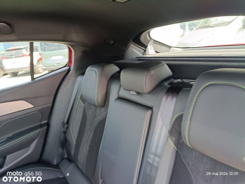 Peugeot 408 - 15