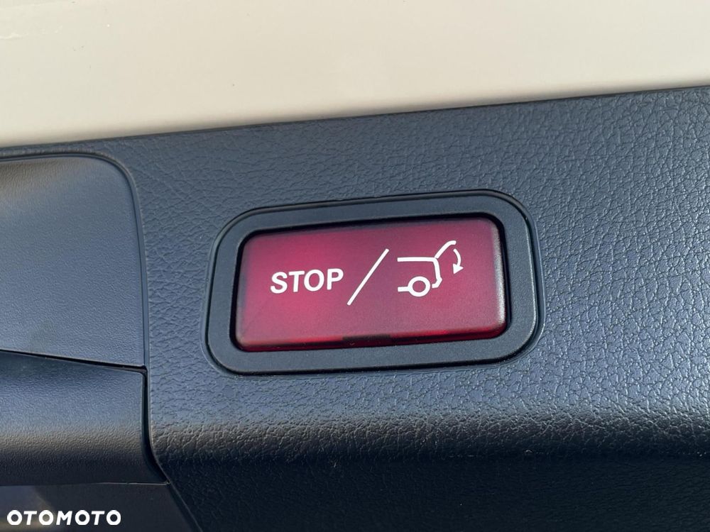 Mercedes-Benz GLB - 27