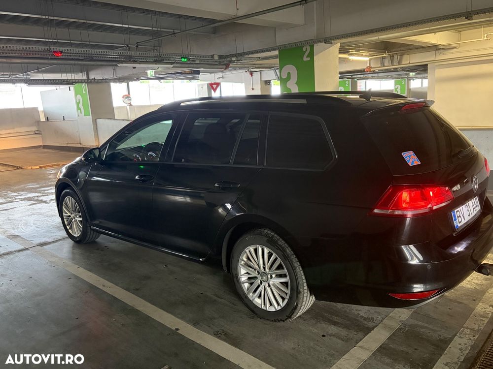 Volkswagen Golf - 5