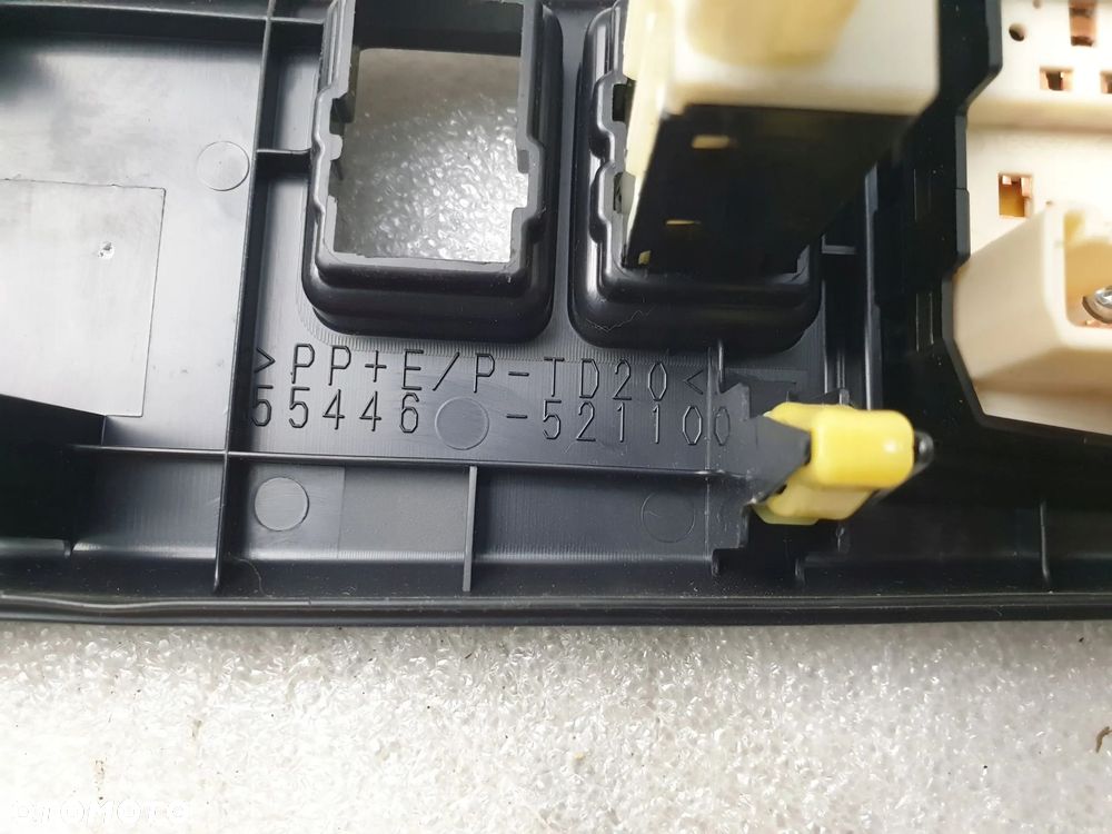 PANEL STEROWANIA LUSTEREK RAMKA PRIUS C AQUA - 6