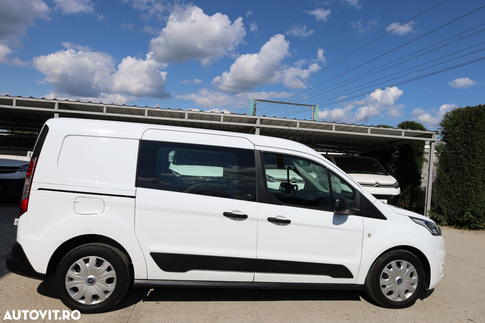 Ford Transit Connect 5 locuri  1.5 tdci - 8