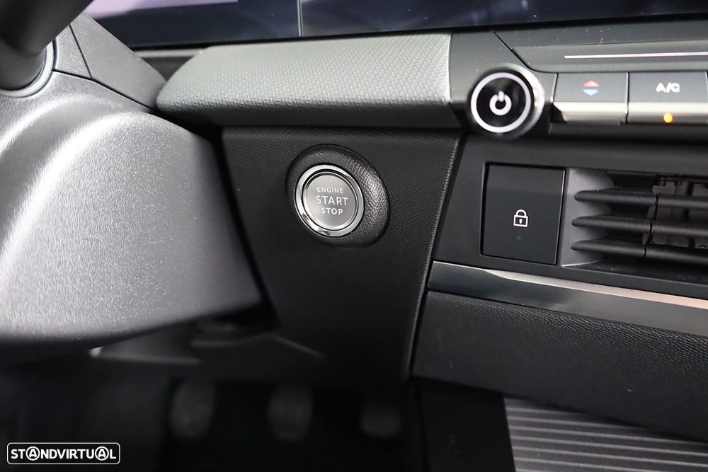 Opel Astra 1.2 T Elegance - 22