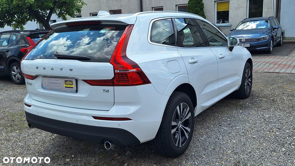 Volvo XC 60 T4 Momentum - 5