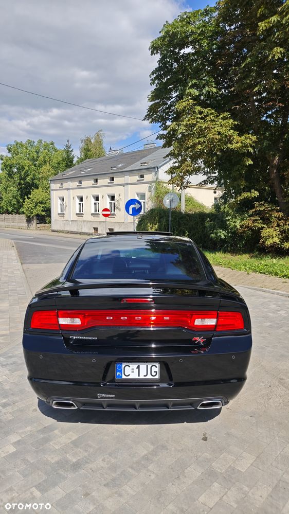Dodge Charger 5.7 V8 RT - 12