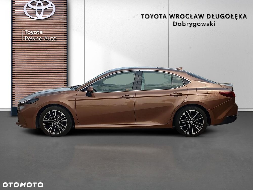 Toyota Camry - 3