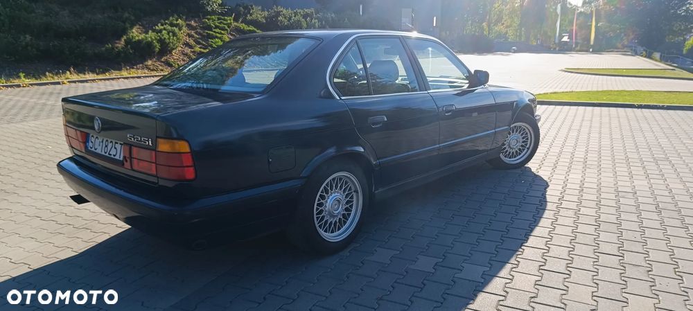 BMW Seria 5 525i - 7