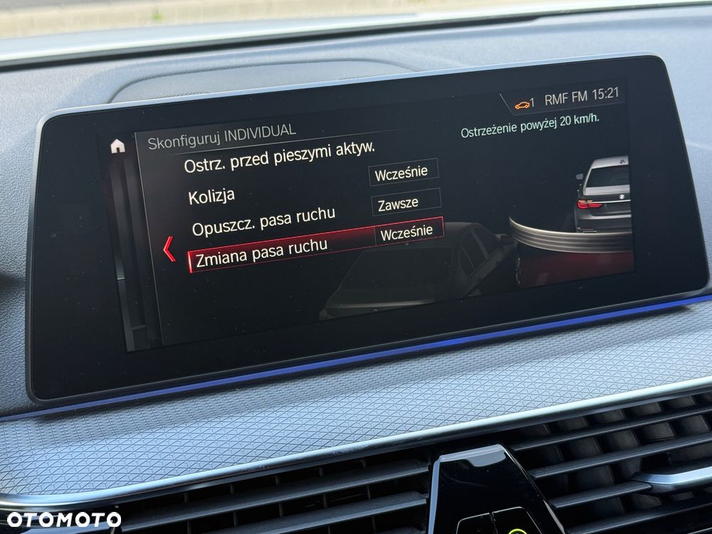BMW Seria 5 520d xDrive Touring M Sport Edition - 35