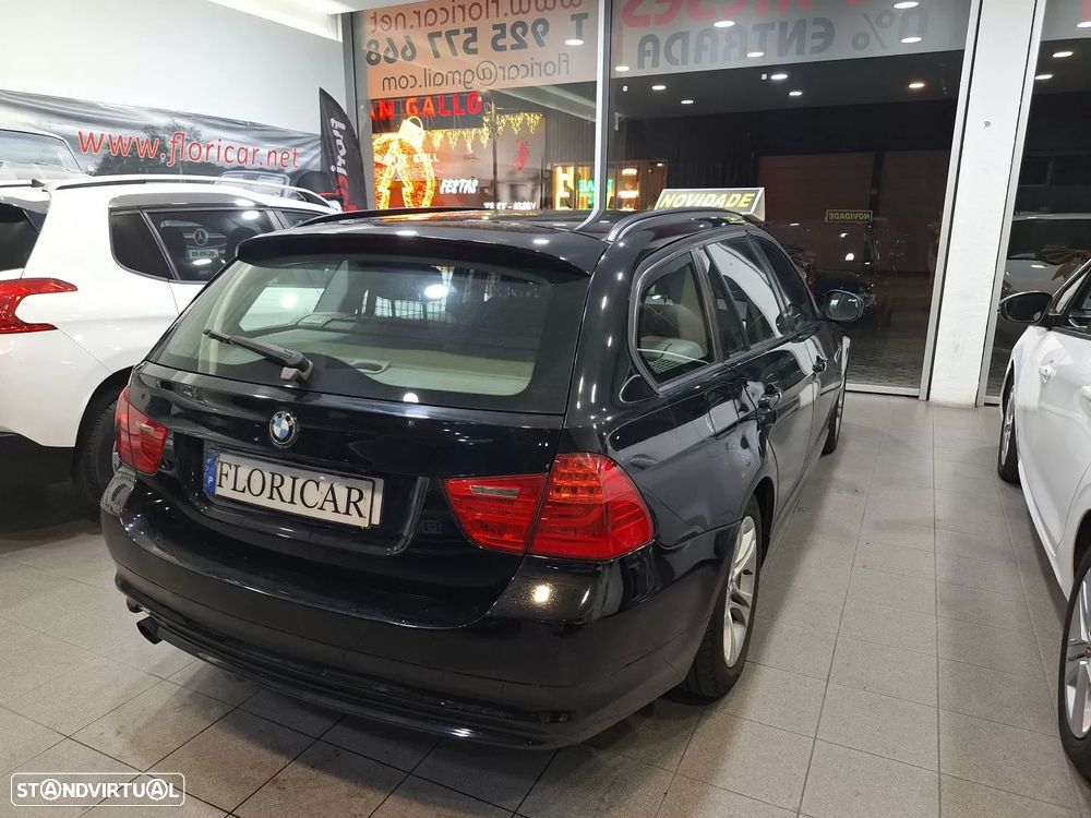 BMW 318 d Touring - 13