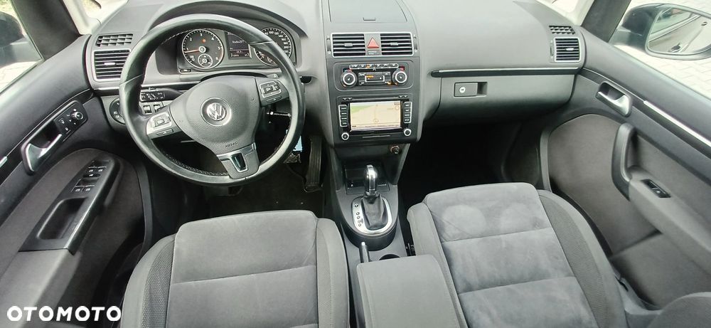 Volkswagen Touran 2.0 TDI DPF DSG Highline - 16