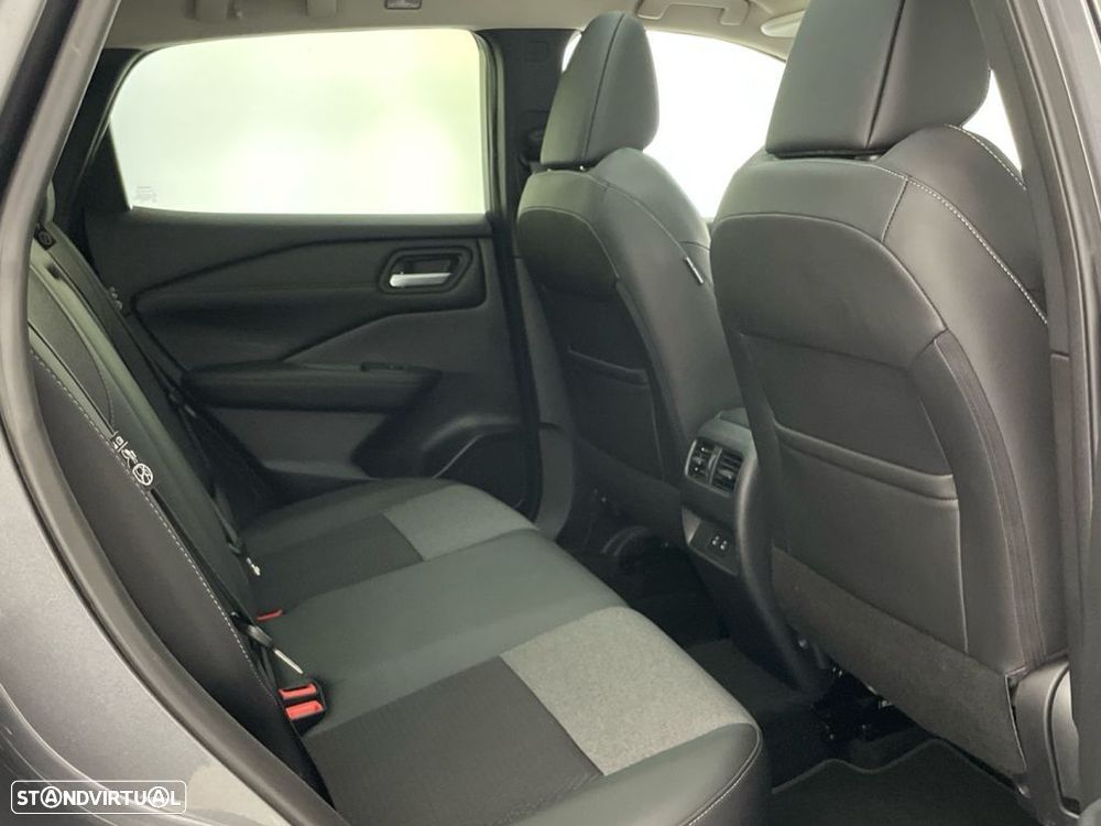 Nissan Qashqai 1.3 DIG-T Advance Xtronic - 26