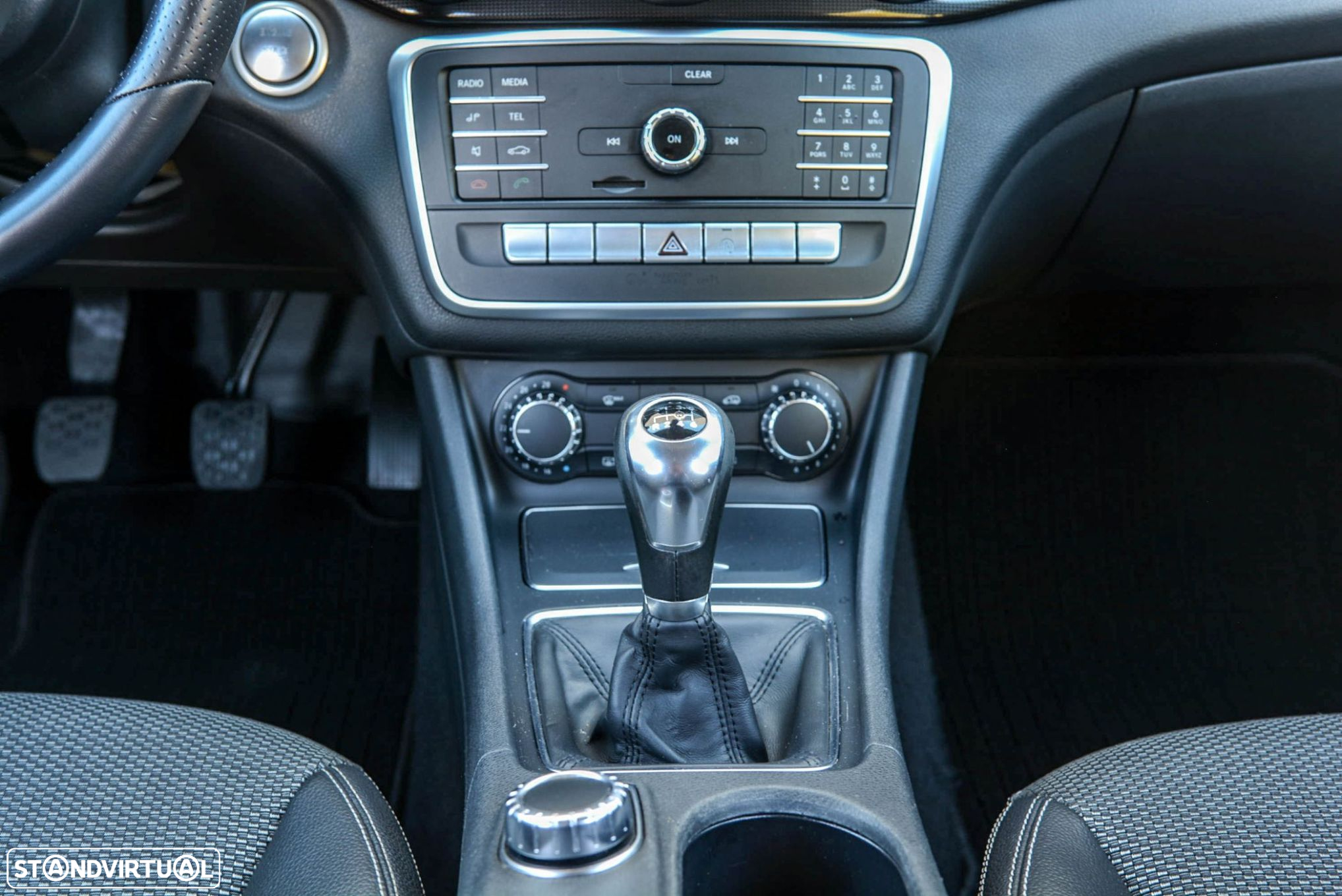 Mercedes-Benz CLA 180 d Shooting Brake Urban - 15