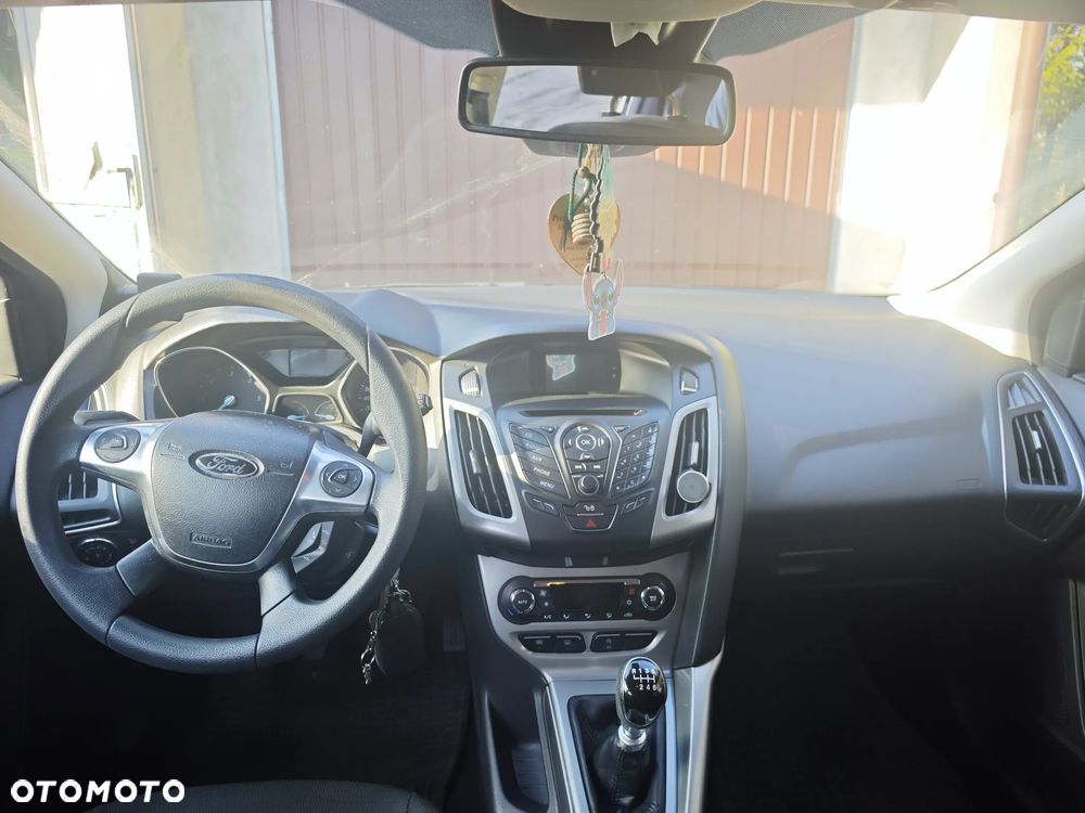 Ford Focus 1.6 TDCi DPF Trend - 16