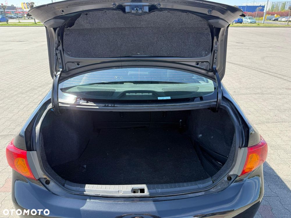 Toyota Corolla 1.6 Terra - 28