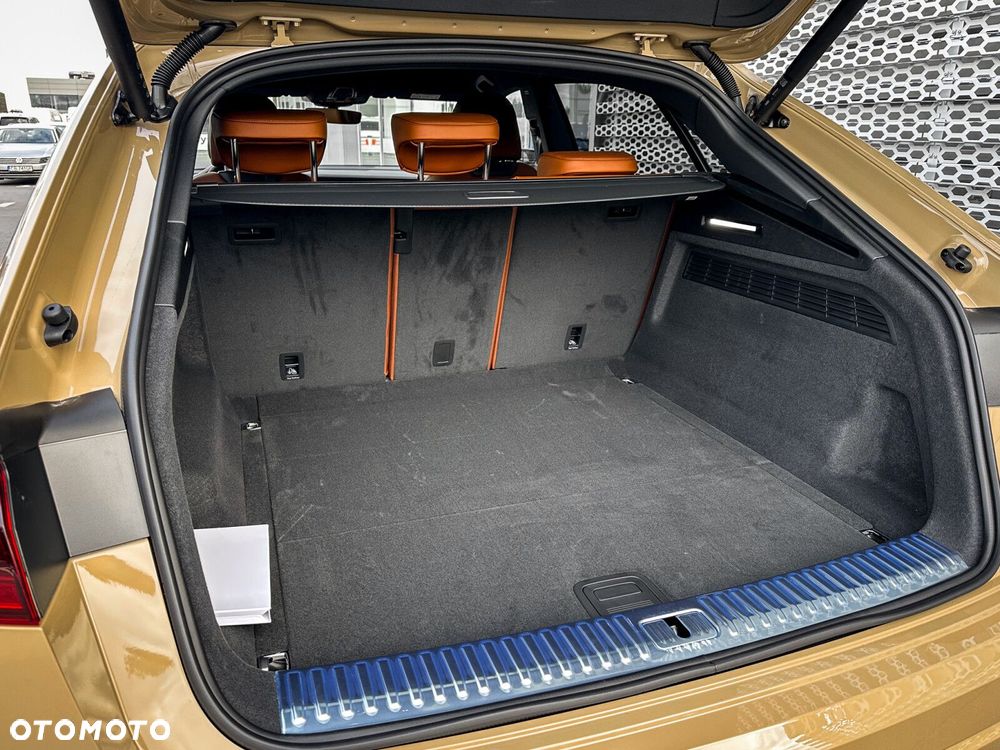 Audi Q8 - 8