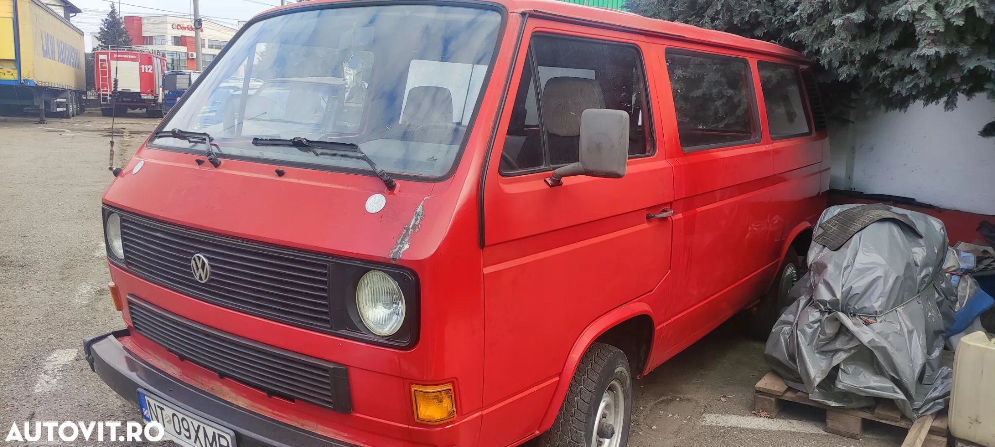 Volkswagen Transporter - 1