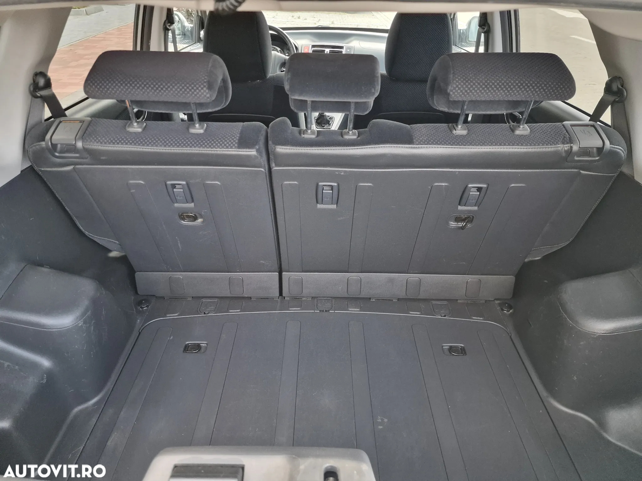 Hyundai Tucson 2.0 CRDI VGT GLS 4WD MT PREMIUM - 11