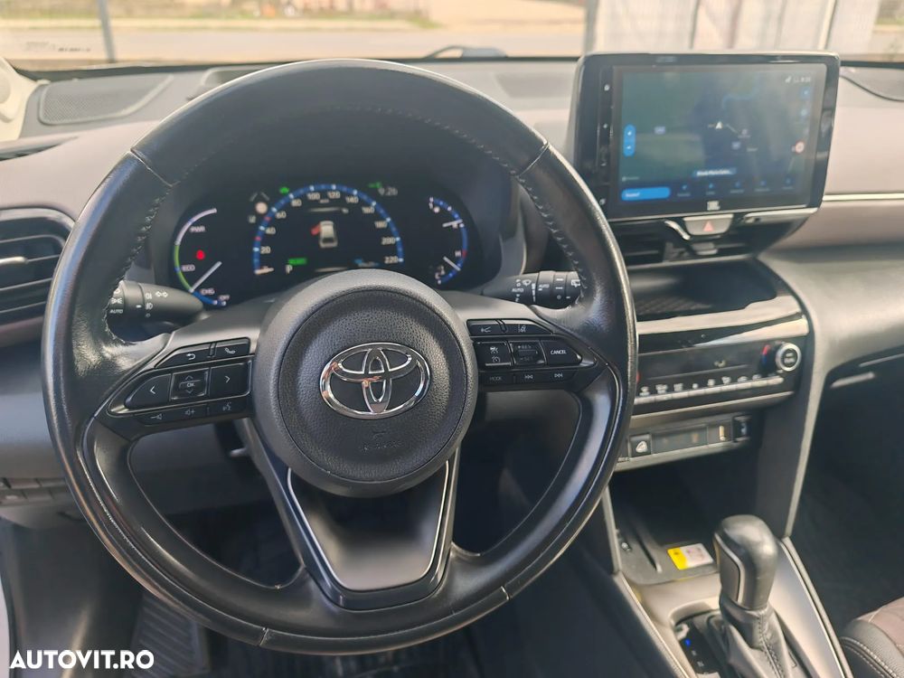 Toyota Yaris Cross 1.5 VVT-i HSD 4x4 Exclusive Adventure - 6
