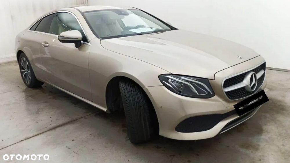 Mercedes-Benz Klasa E 220 d Coupe 9G-TRONIC - 3