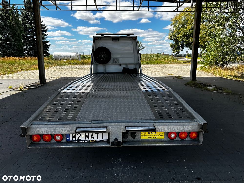 Mercedes-Benz Sprinter - 23