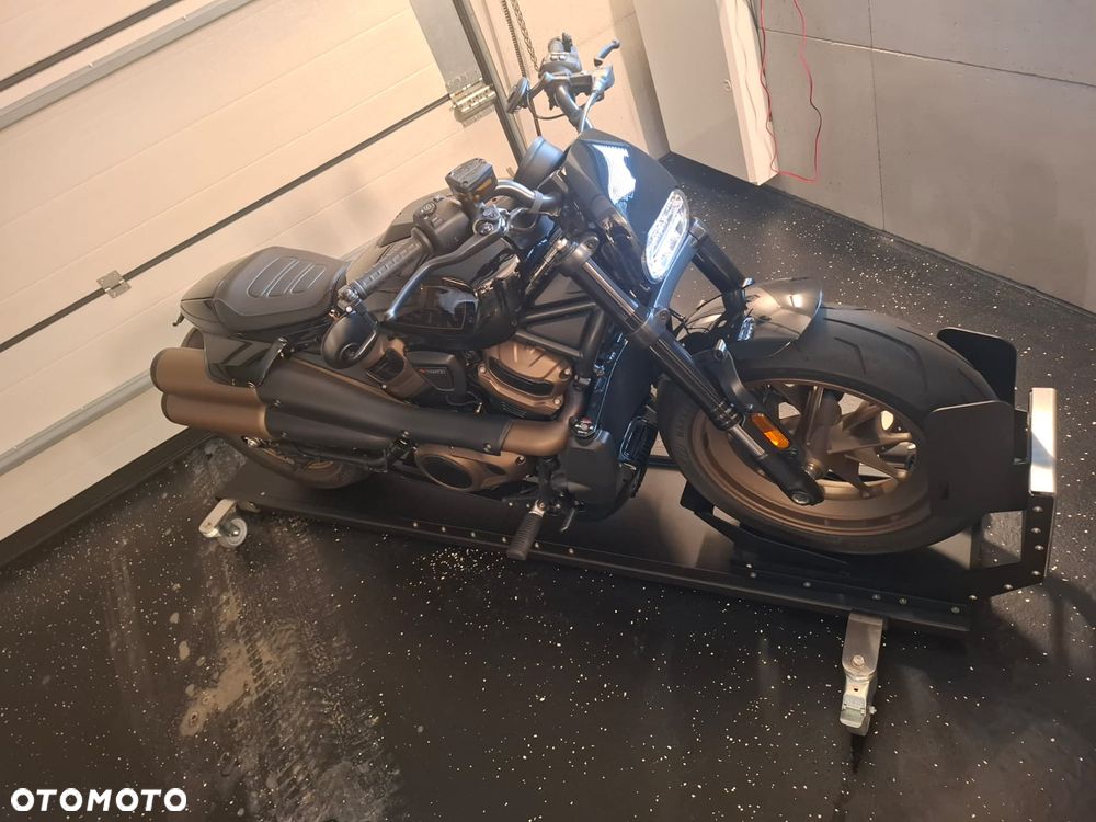 Harley-Davidson Sportster - 3