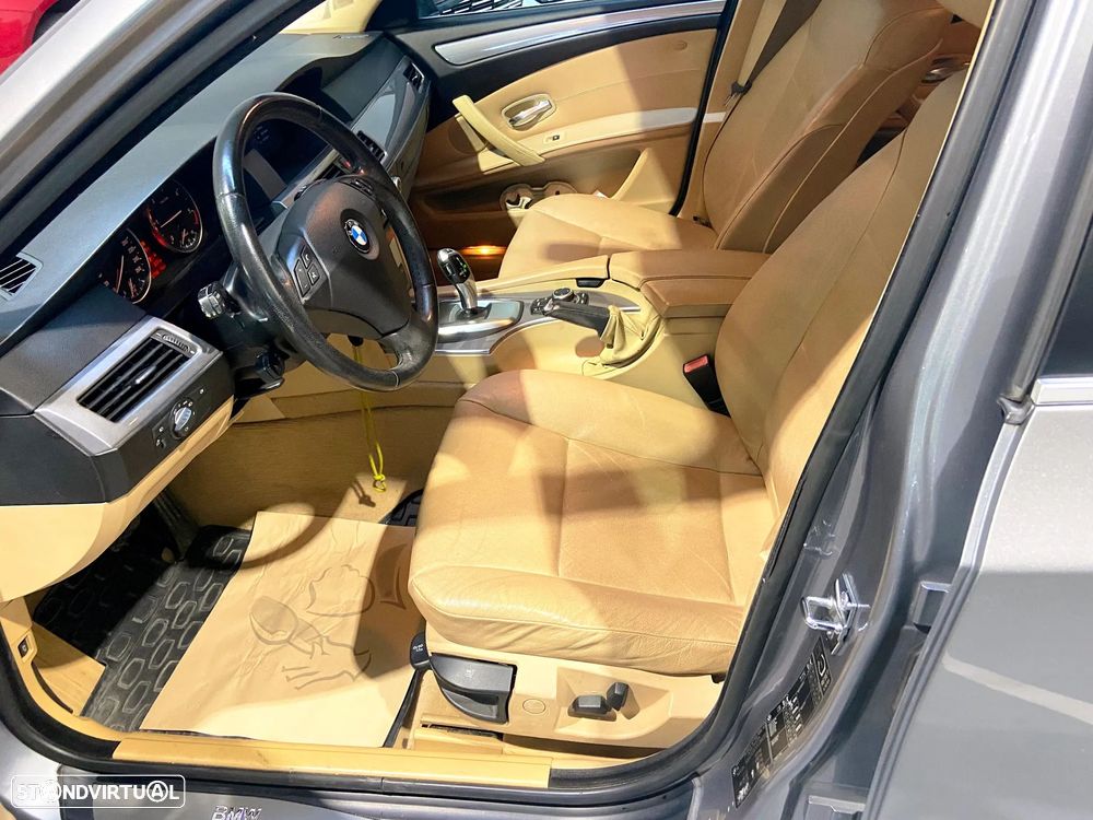 BMW 520 dA Executive - 15