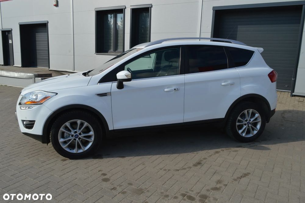 Ford Kuga 2.0 TDCi 2x4 Titanium - 6
