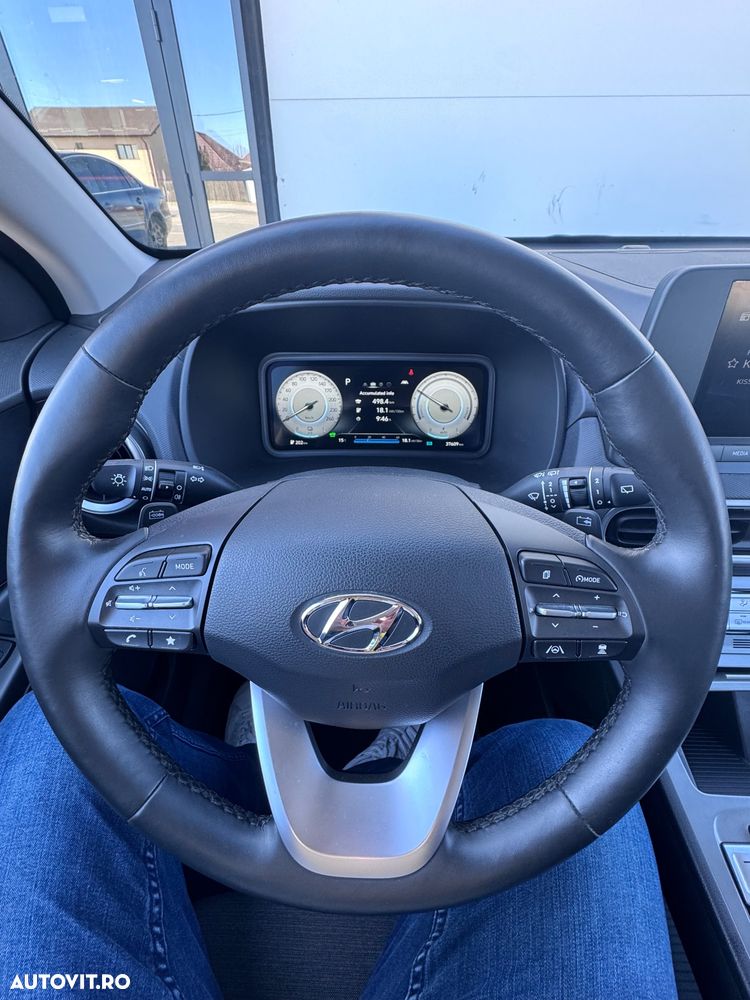 Hyundai KONA Select - 4