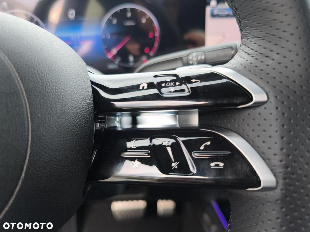 Mercedes-Benz GLB - 15