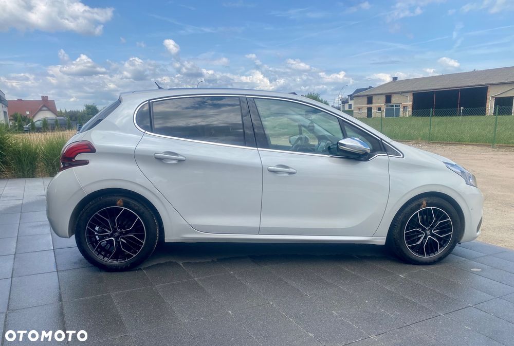 Peugeot 208 PureTech 110 Stop & Start EAT6 Allure - 12