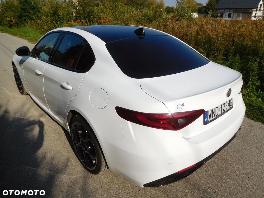 Alfa Romeo Giulia - 38