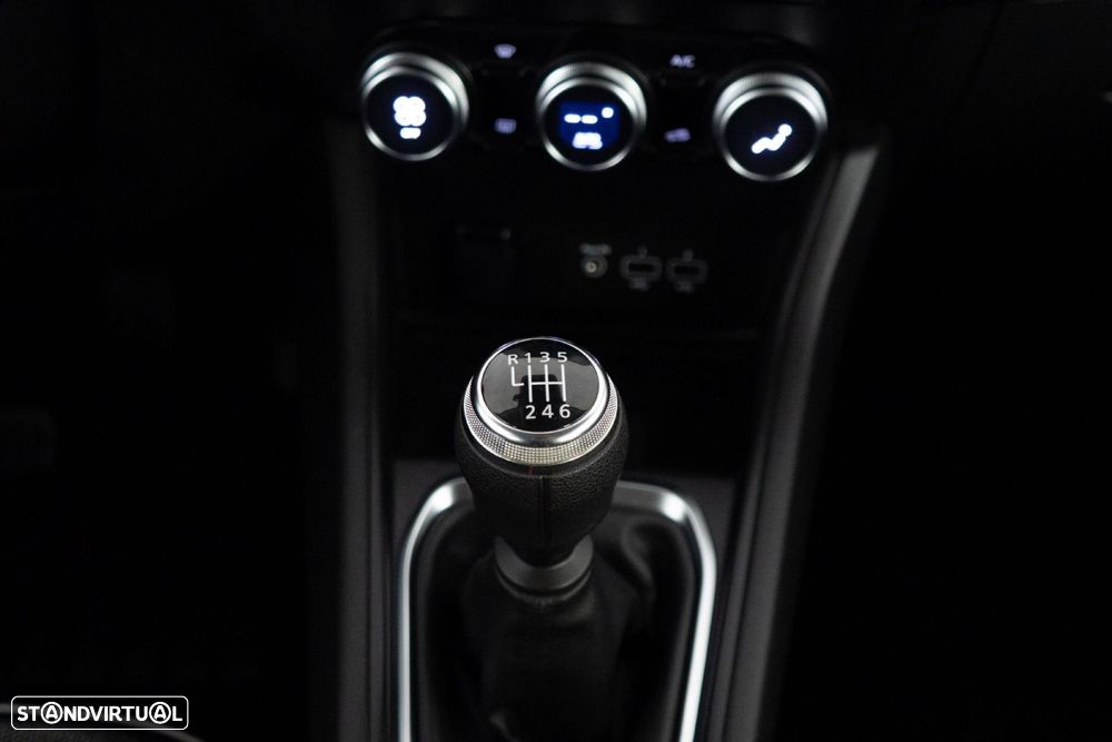 Renault Captur 1.0 TCe Techno - 27