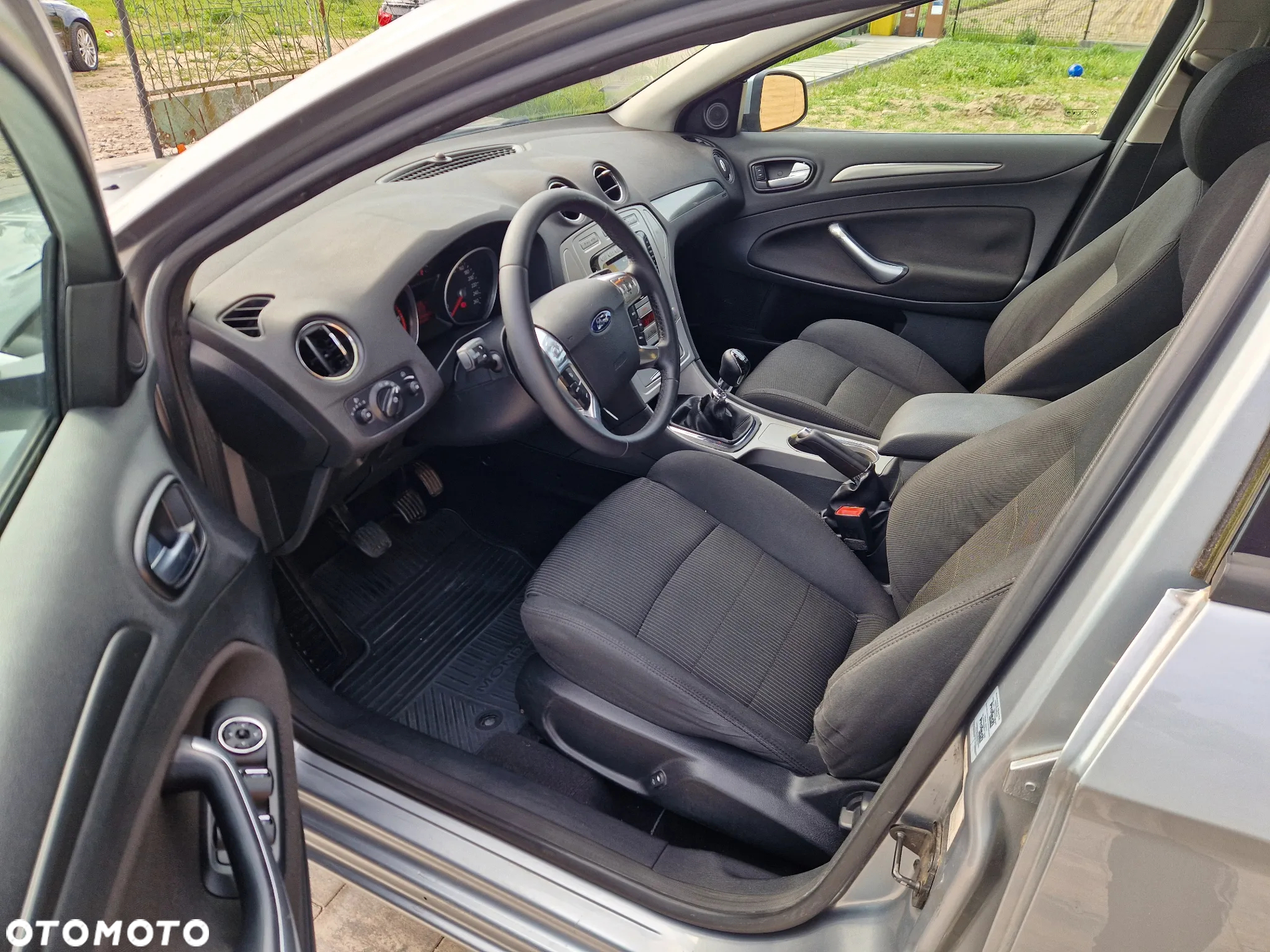 Ford Mondeo 1.8 TDCi Trend - 11