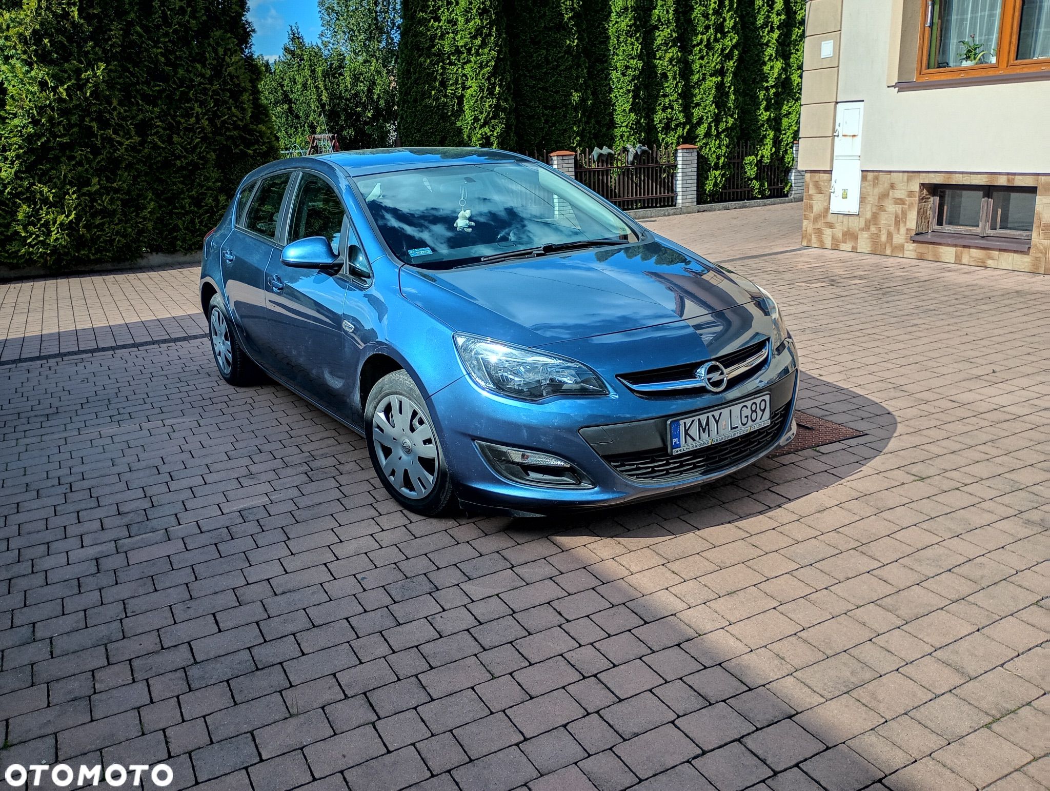 Opel Astra IV 1.4 T Active - 1