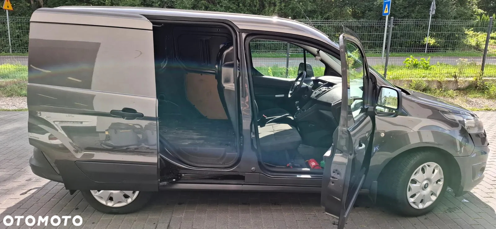 Ford CONNECT - 8