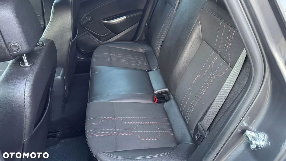 Opel Astra 1.4 Turbo 150 Jahre - 10